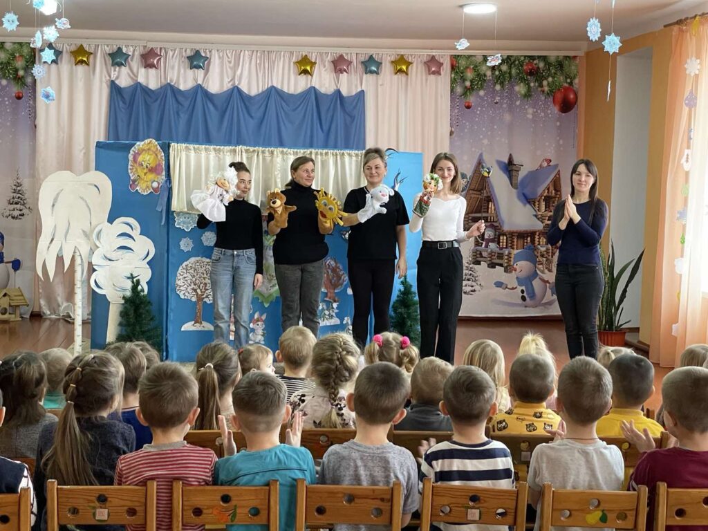 Зима з Весною зустрічається